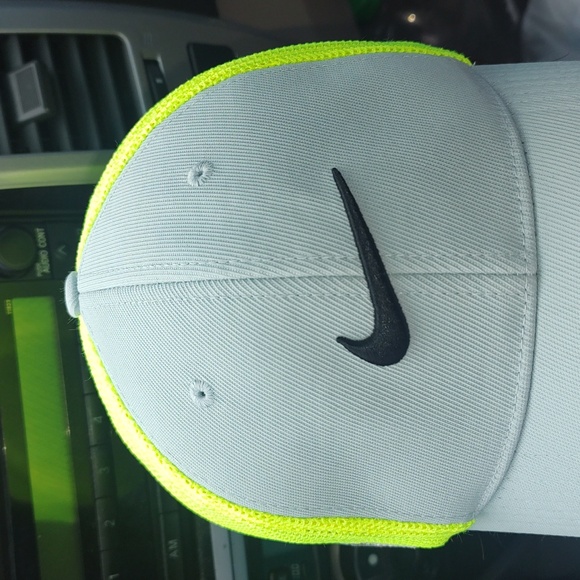 Nike Golf VRS RZN Trucker Mesh Flex Fitted Hat Cap Gray Green M/L Rare - Picture 2 of 10